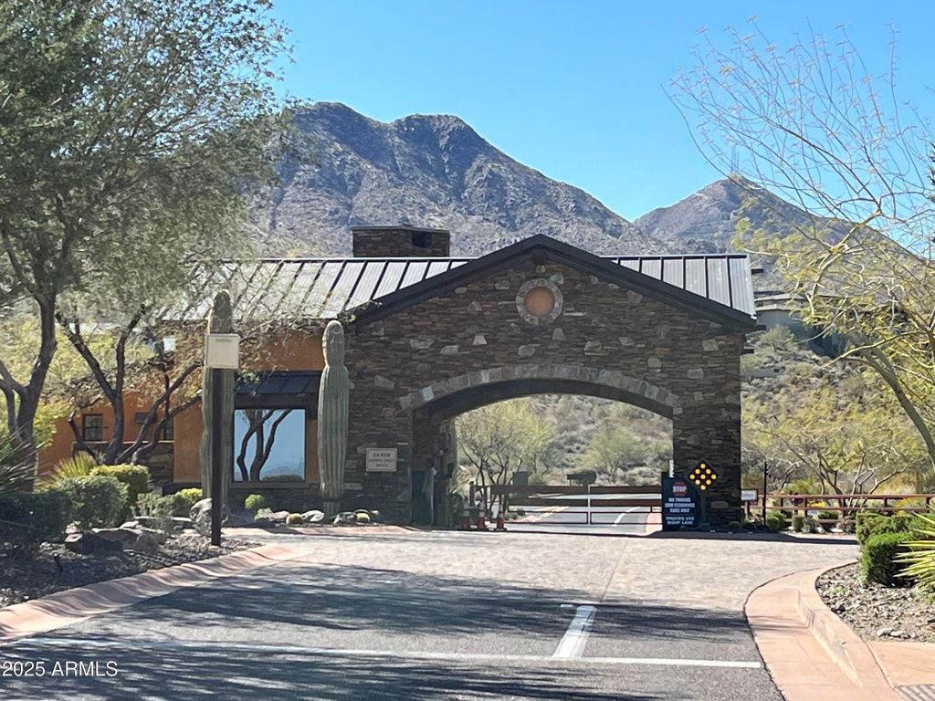 Photo of 16230 N Desert Fox Parkway #121, Fountain Hills, AZ 85268 (MLS # 6837943)