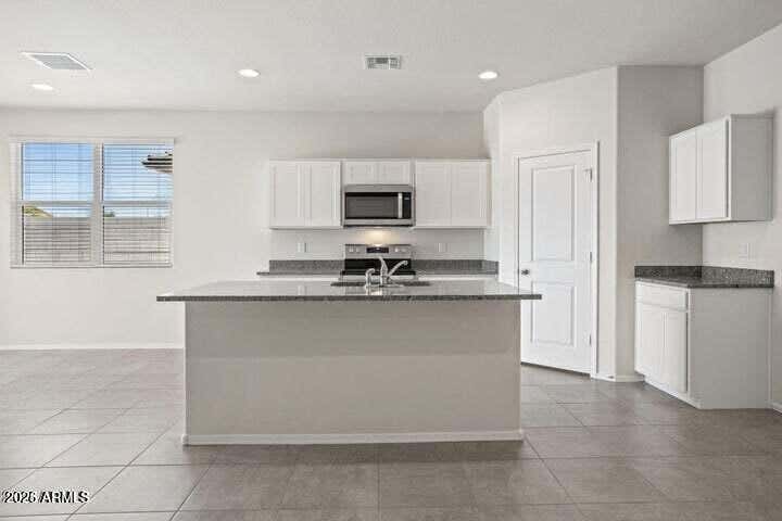 Photo of 1566 E Fletcher Drive, Casa Grande, AZ 85122 (MLS # 7047557)