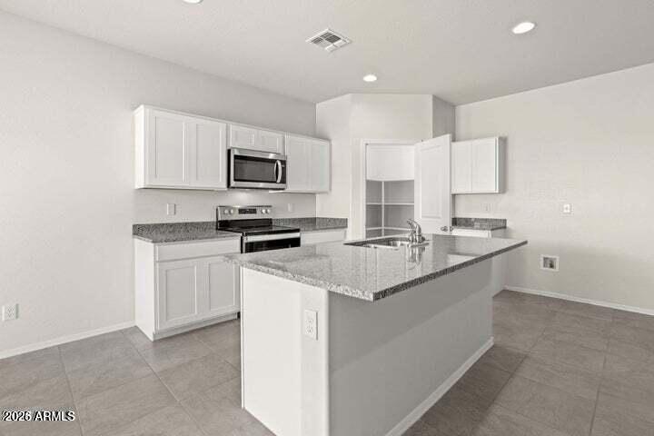 1566 E FLETCHER Drive
