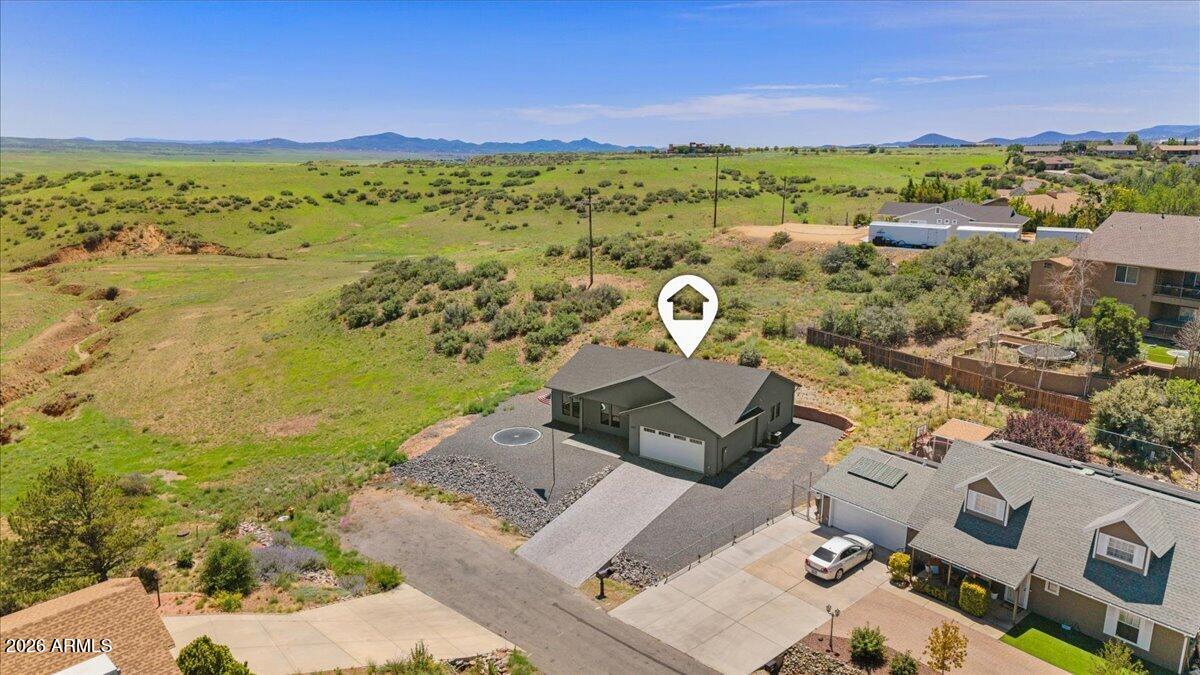9977 E ARROWHEAD Drive