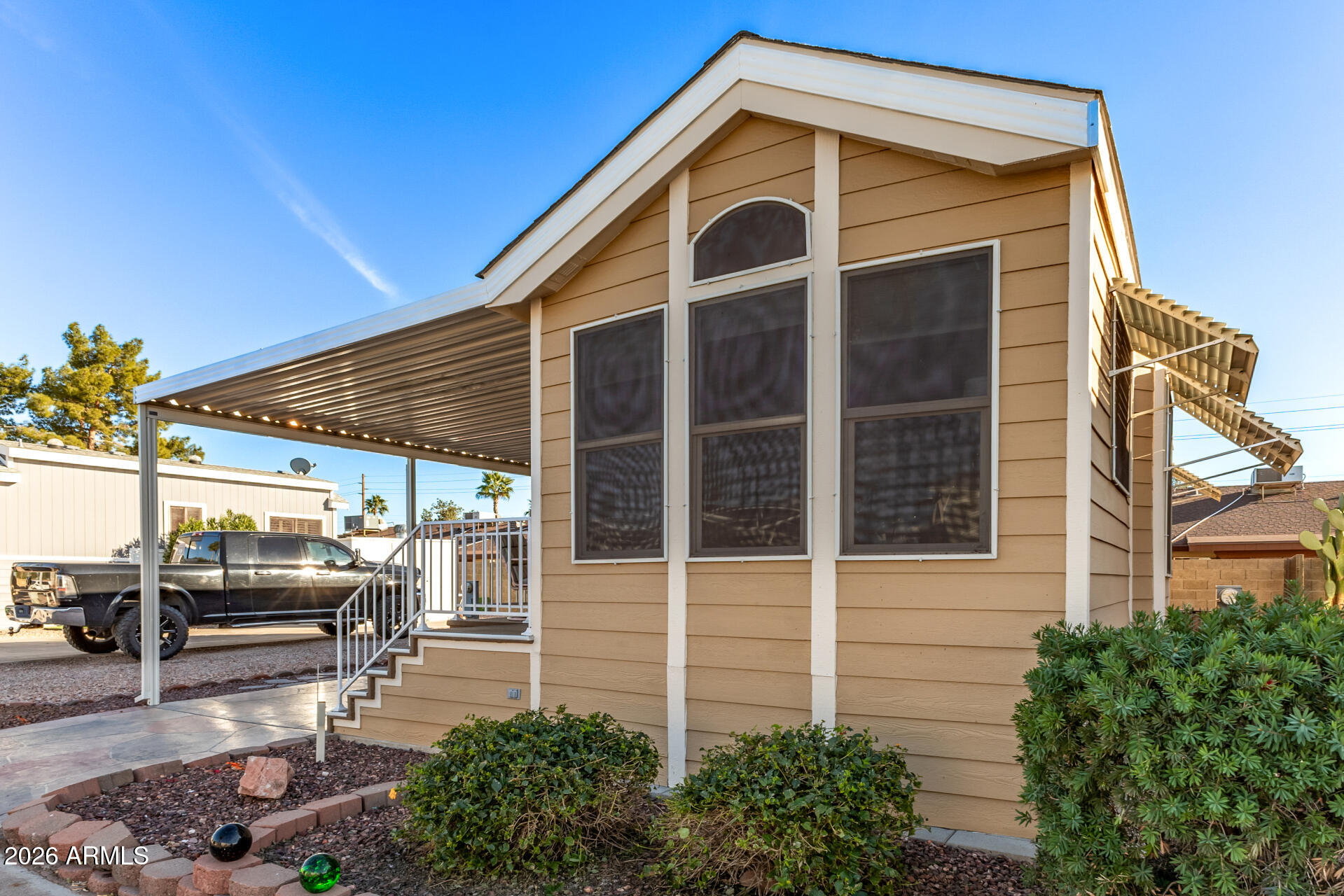 111 S GREENFIELD Road 104