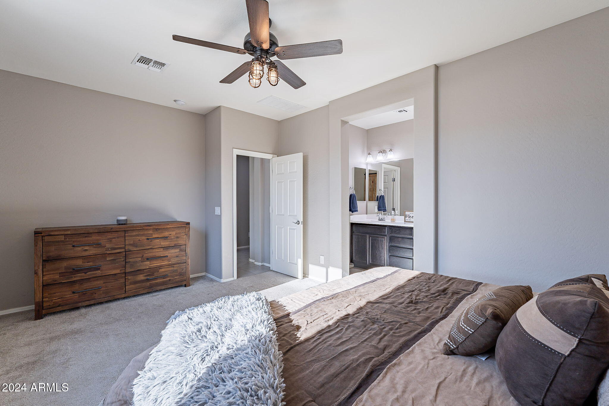 Queen Creek, Arizona 85142, United States, 3 Bedrooms Bedrooms, ,2 BathroomsBathrooms,Residential,Pending,21846