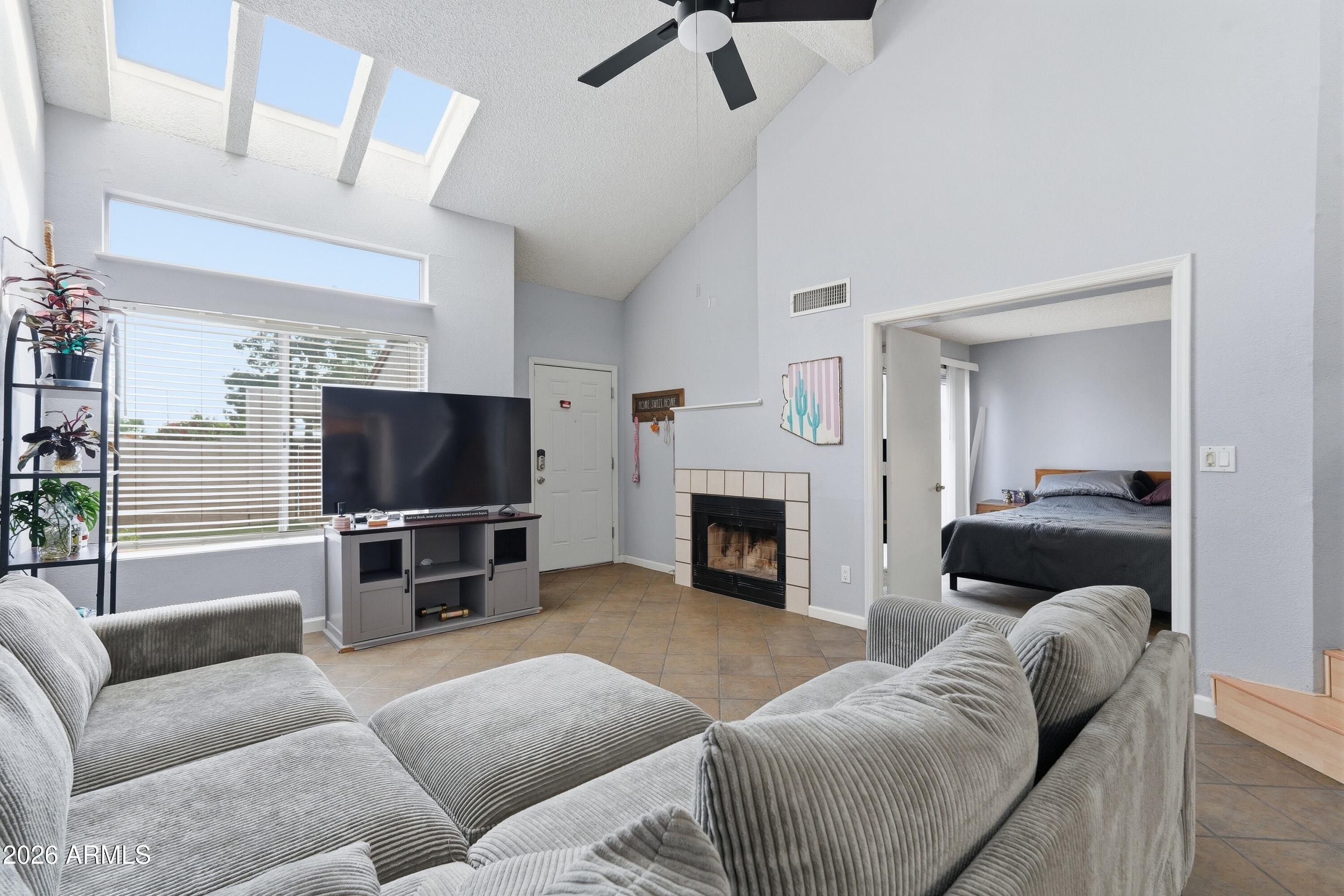 3302 E AIRE LIBRE Avenue 102