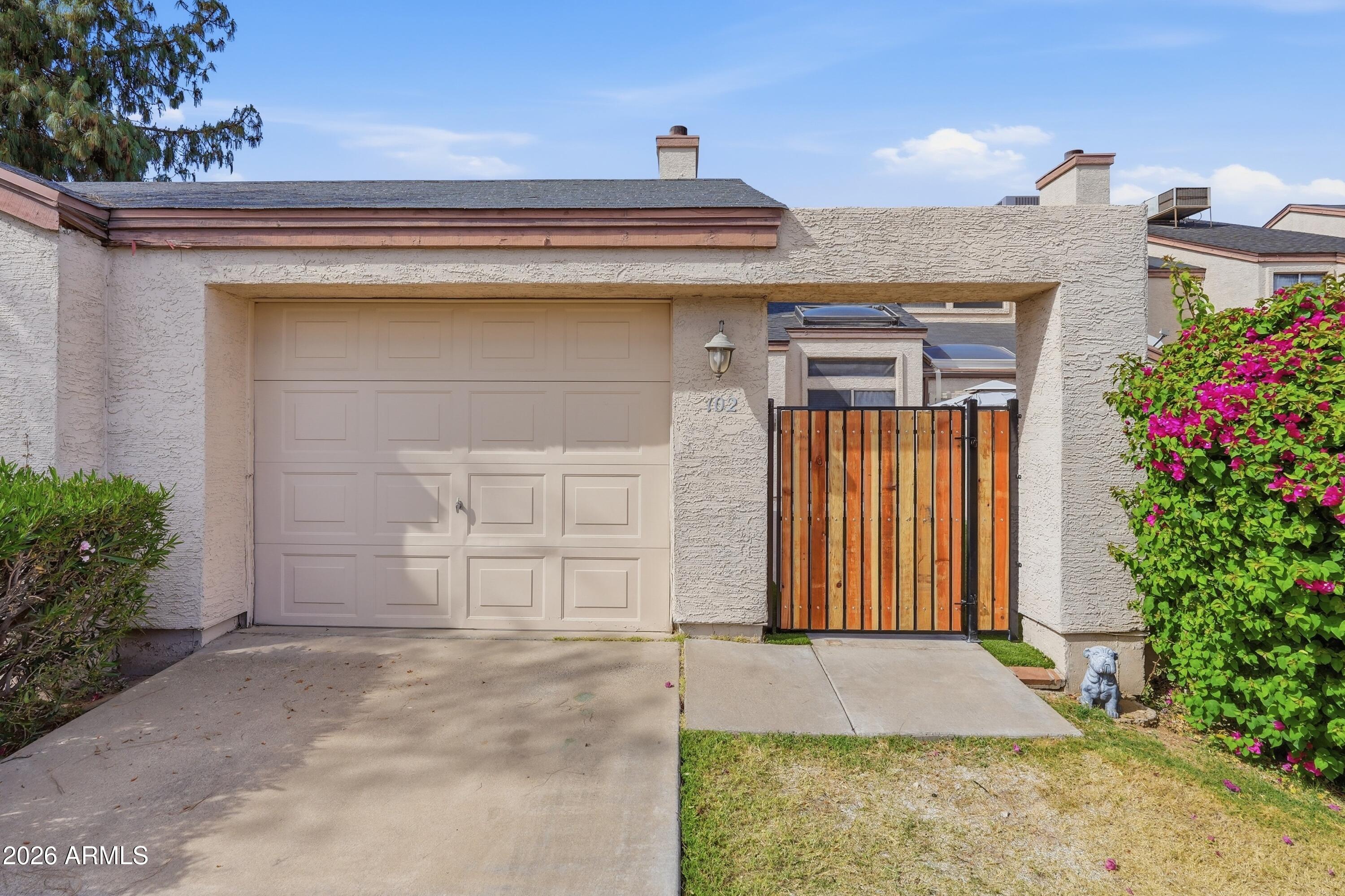 3302 E AIRE LIBRE Avenue 102