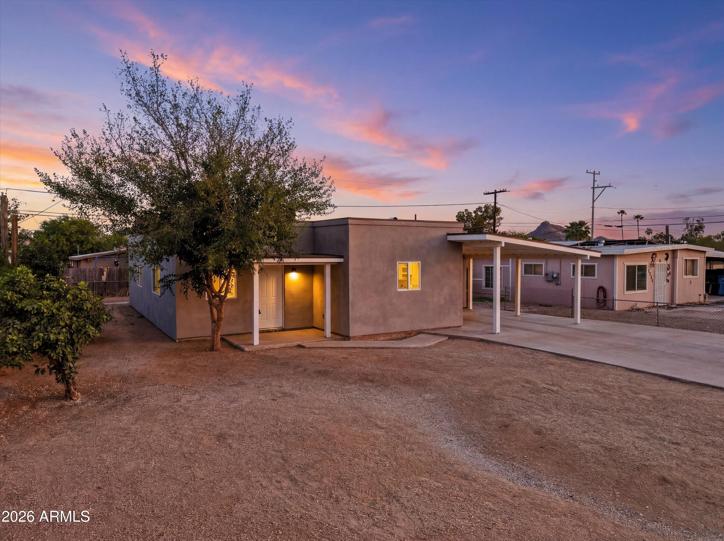 2709 E PHELPS Road