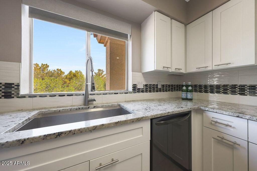 10080 E MOUNTAINVIEW LAKE Drive 220