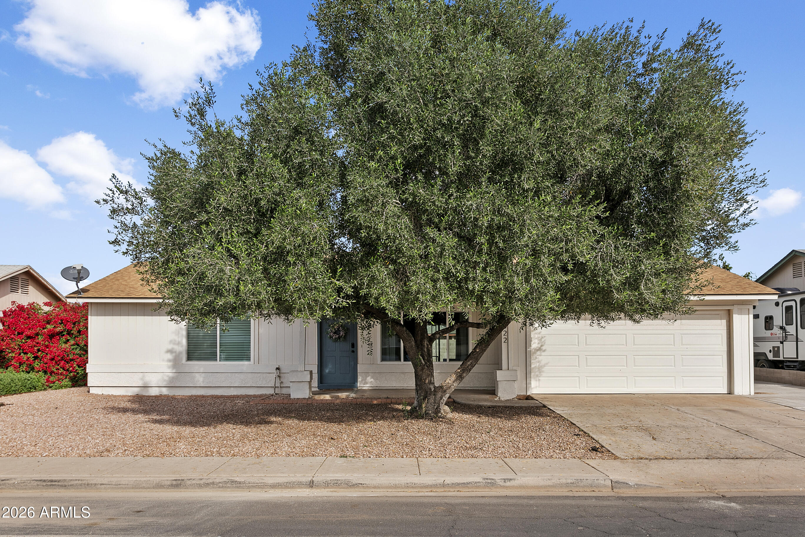 2322 E JUANITA Avenue