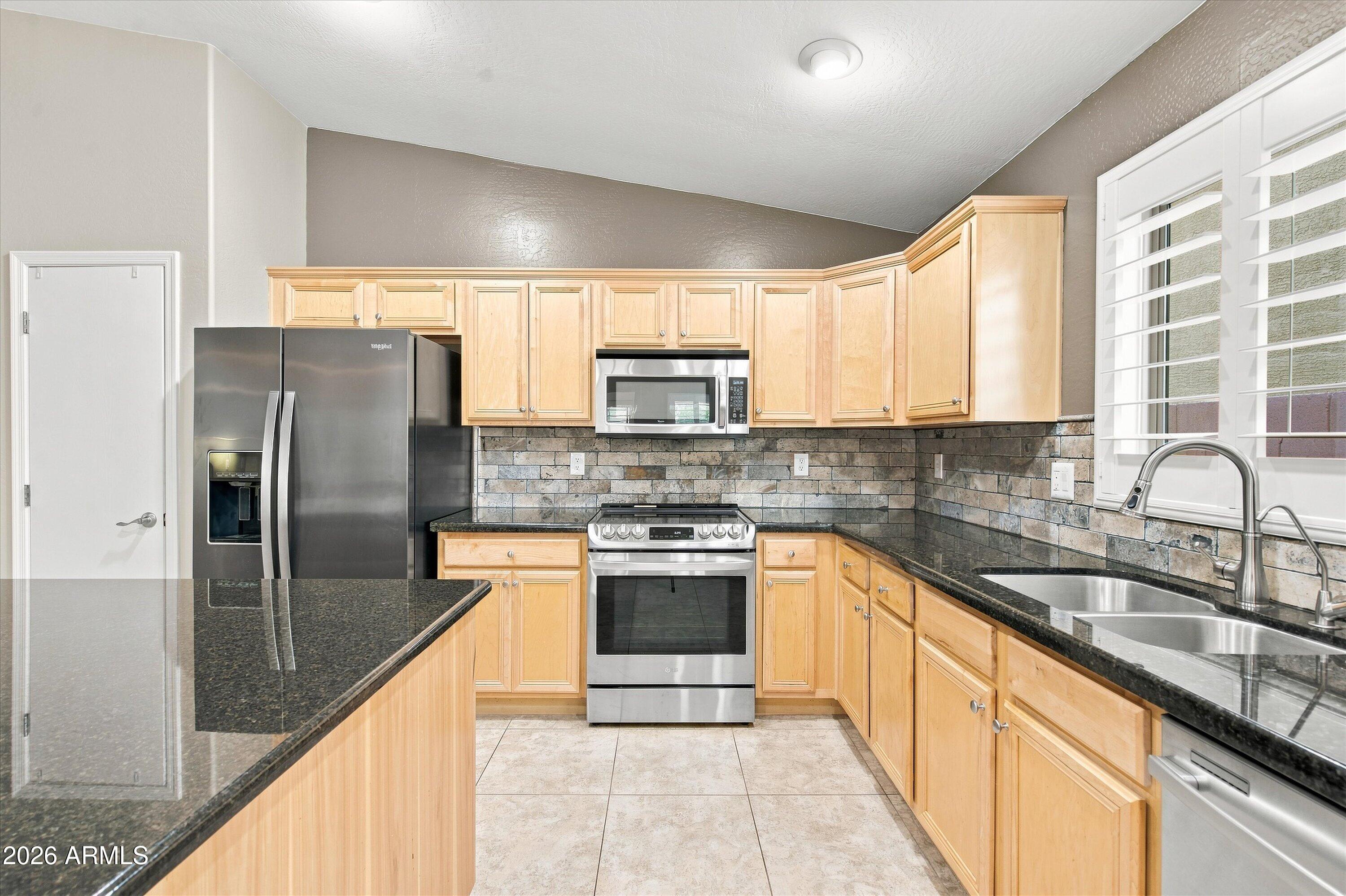 21904 E VIA DEL RANCHO Road