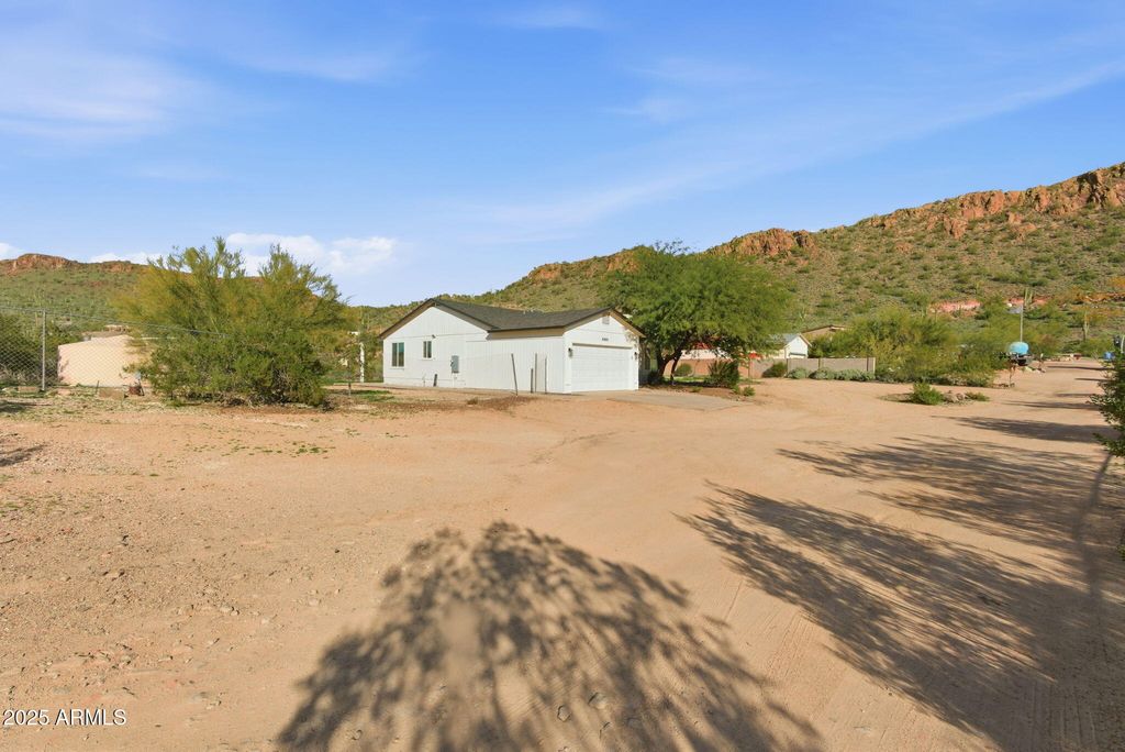 Photo of 42805 N 7th Street, New River, AZ 85087 (MLS # 6961168)