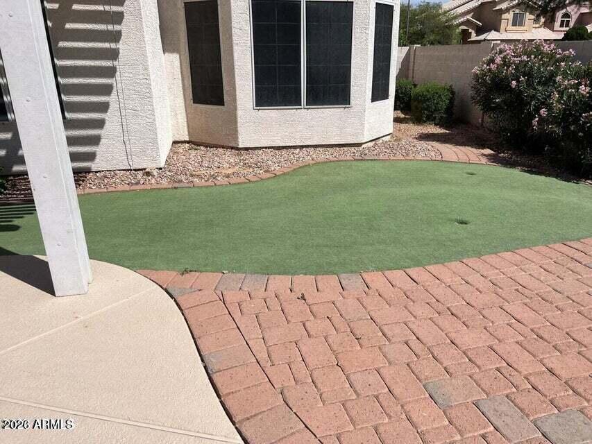 13782 W Vernon Avenue