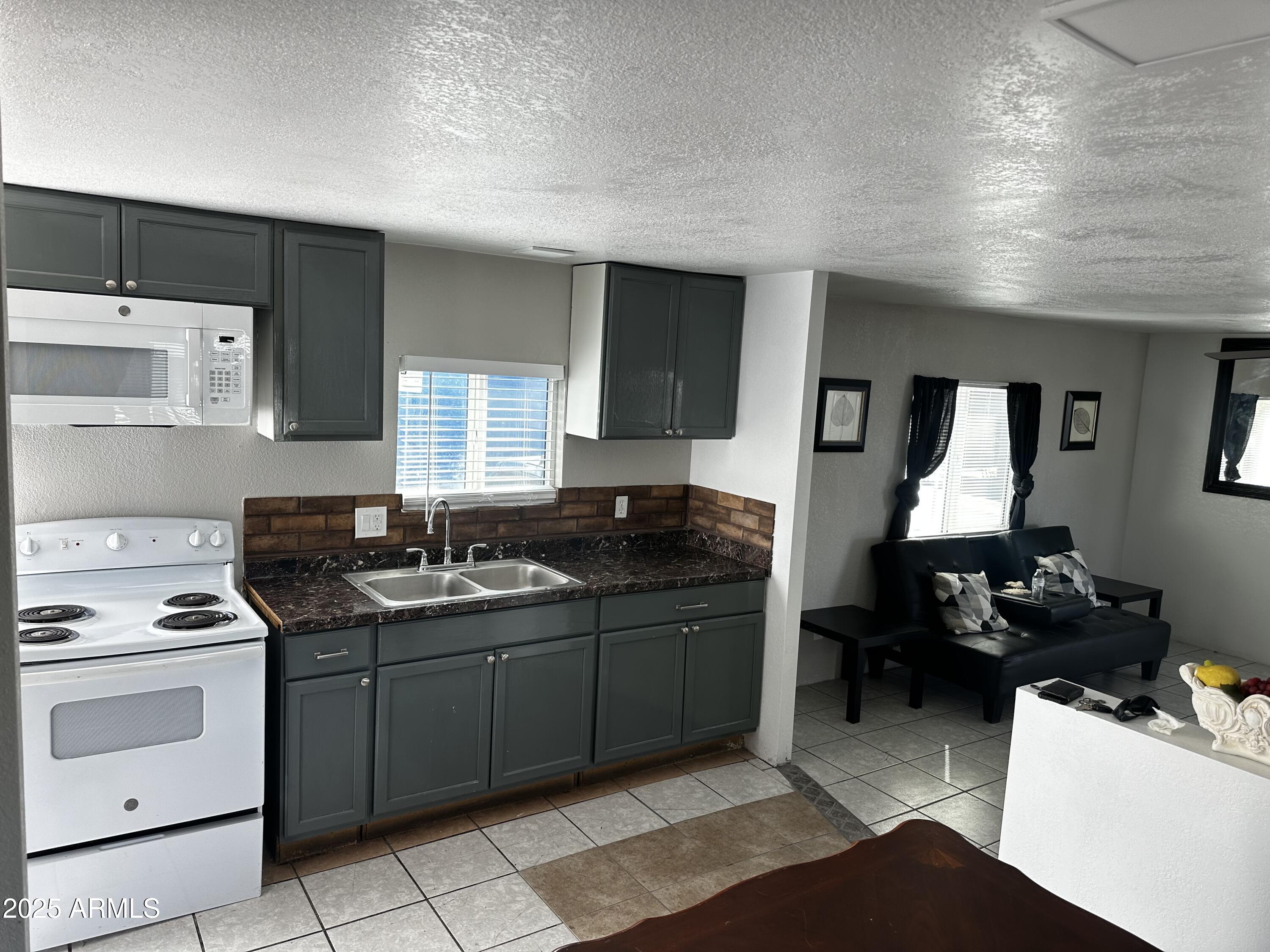 5601 W Missouri Avenue 135