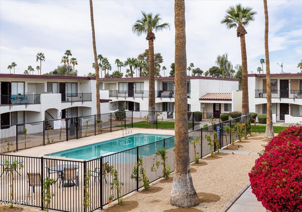 220 S Old Litchfield Road 212