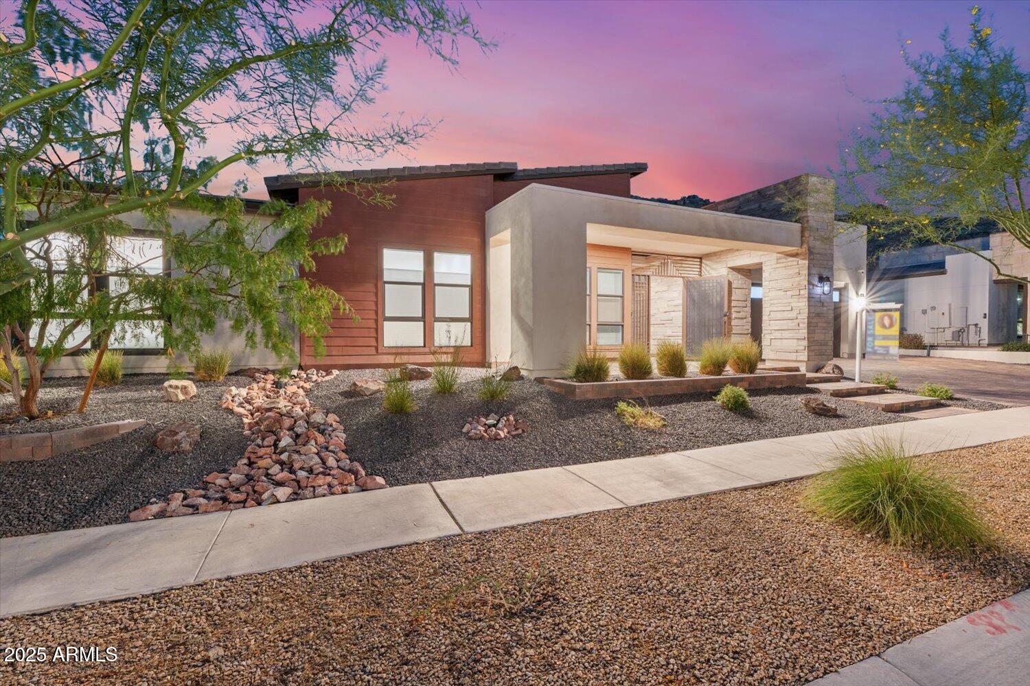 9527 S 13TH Way
