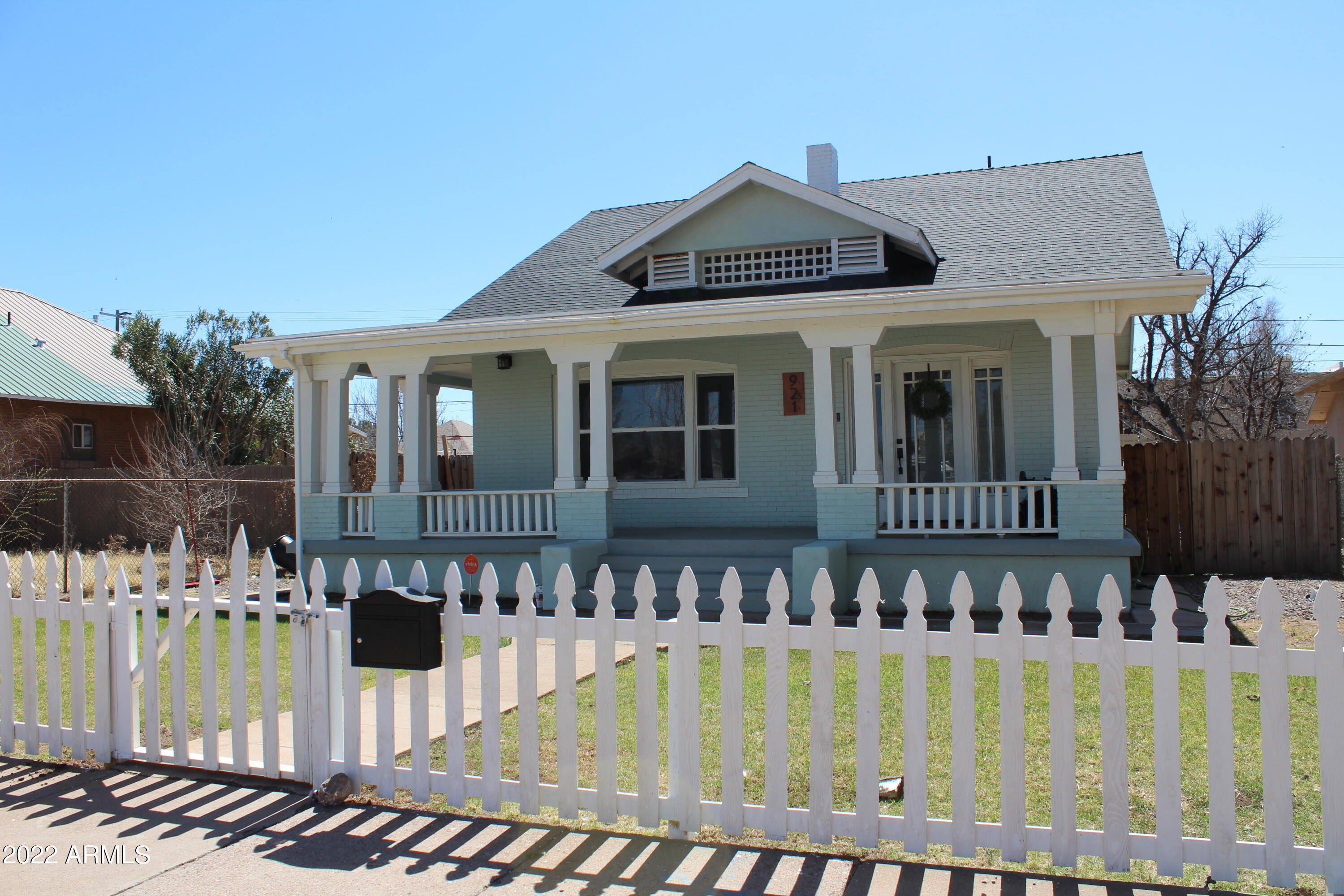 DOUGLAS - Residential