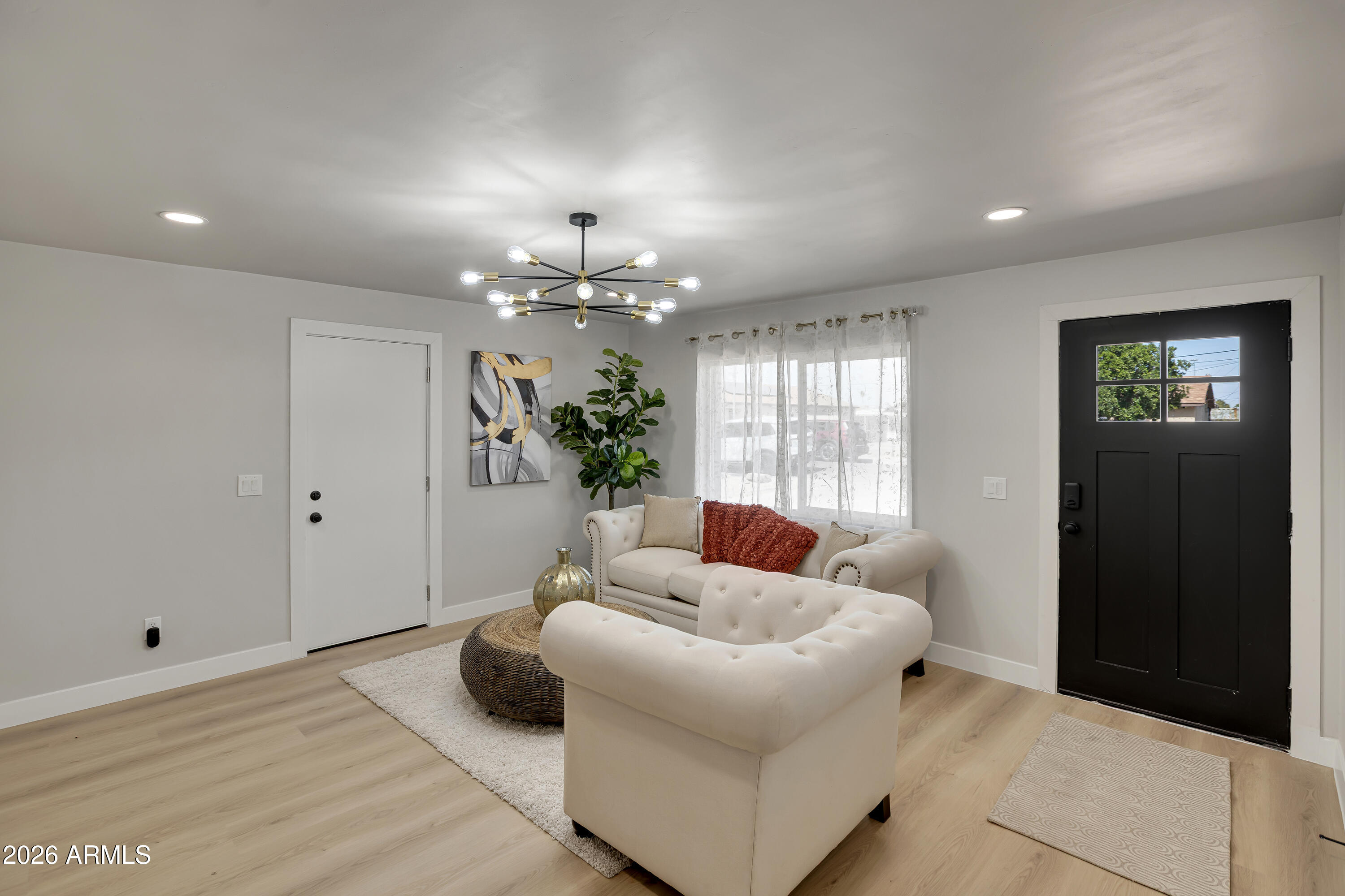 1547 W COCOPAH Street