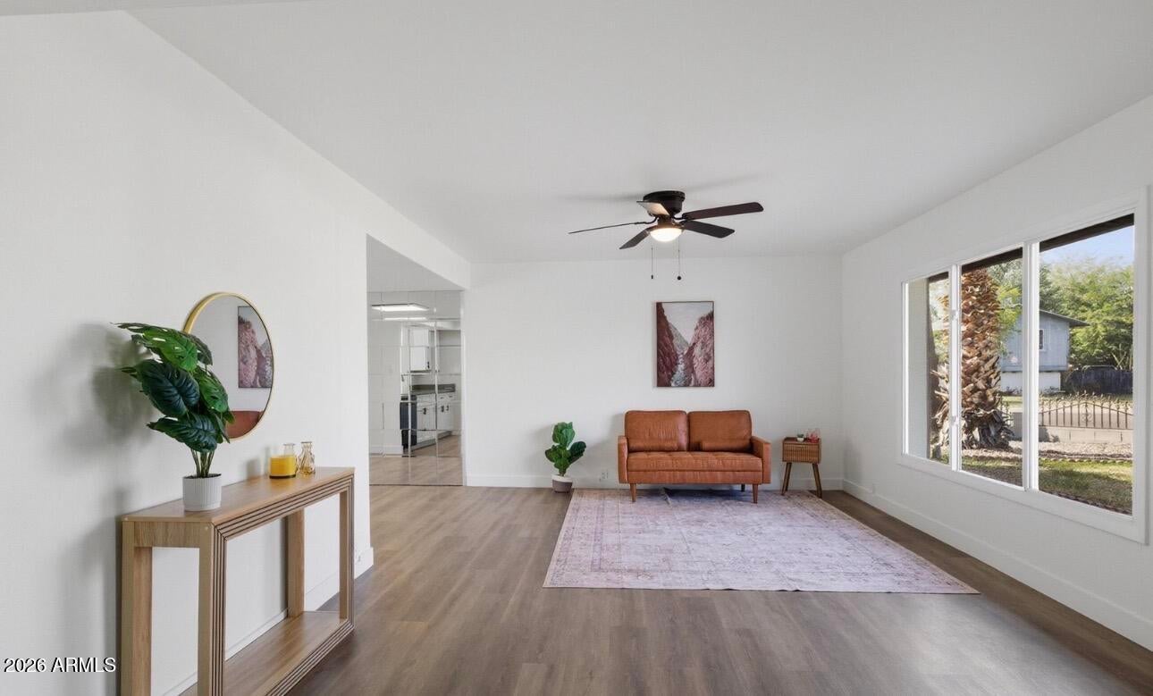 4813 W HAYWARD Avenue