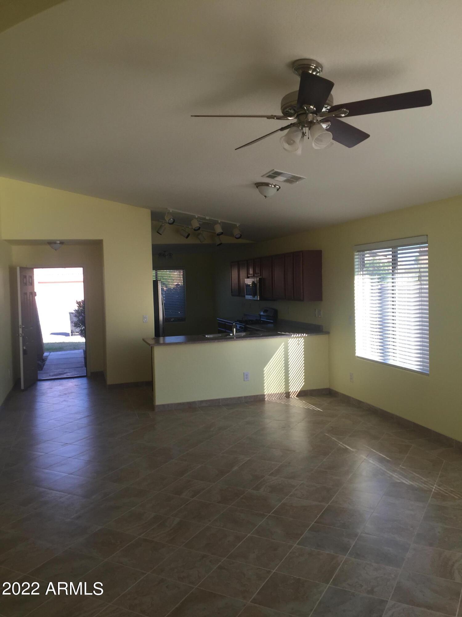 249 S 14th Circle