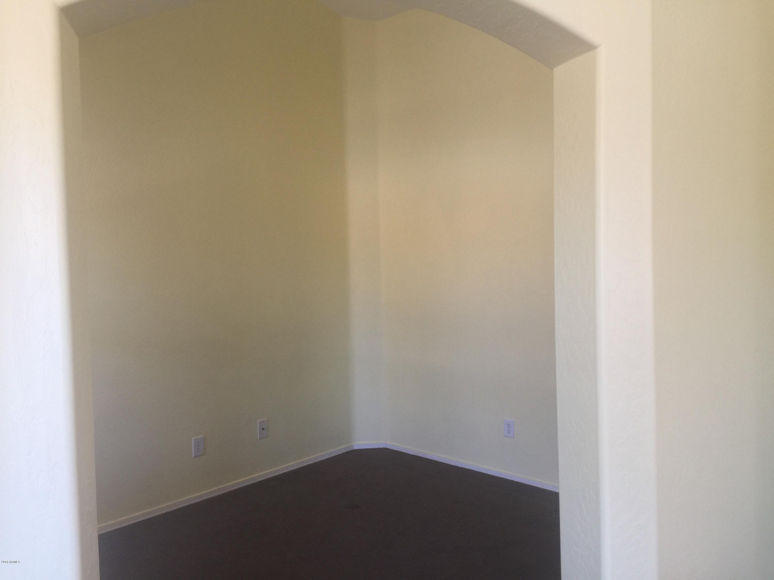 249 S 14th Circle