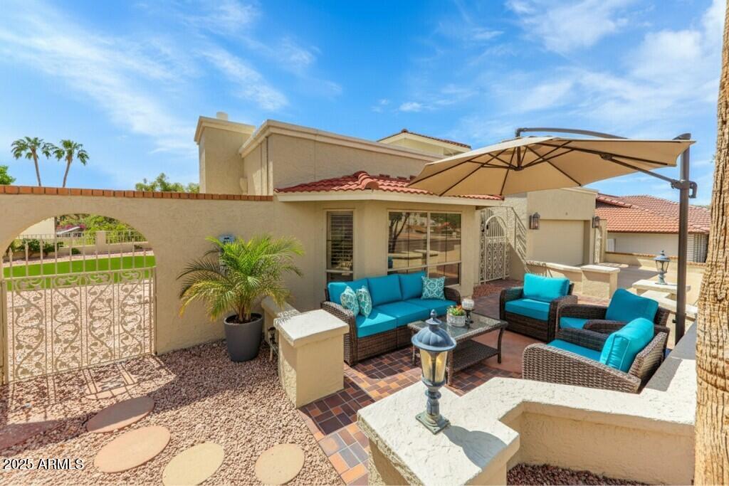 2237 E CAPTAIN DREYFUS Avenue