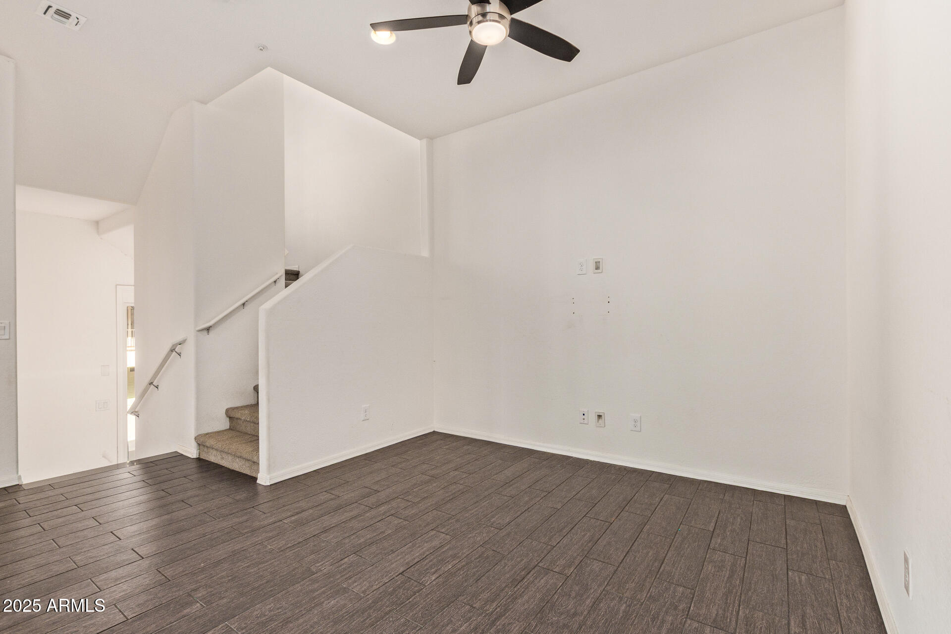 7097 W IVANHOE Street