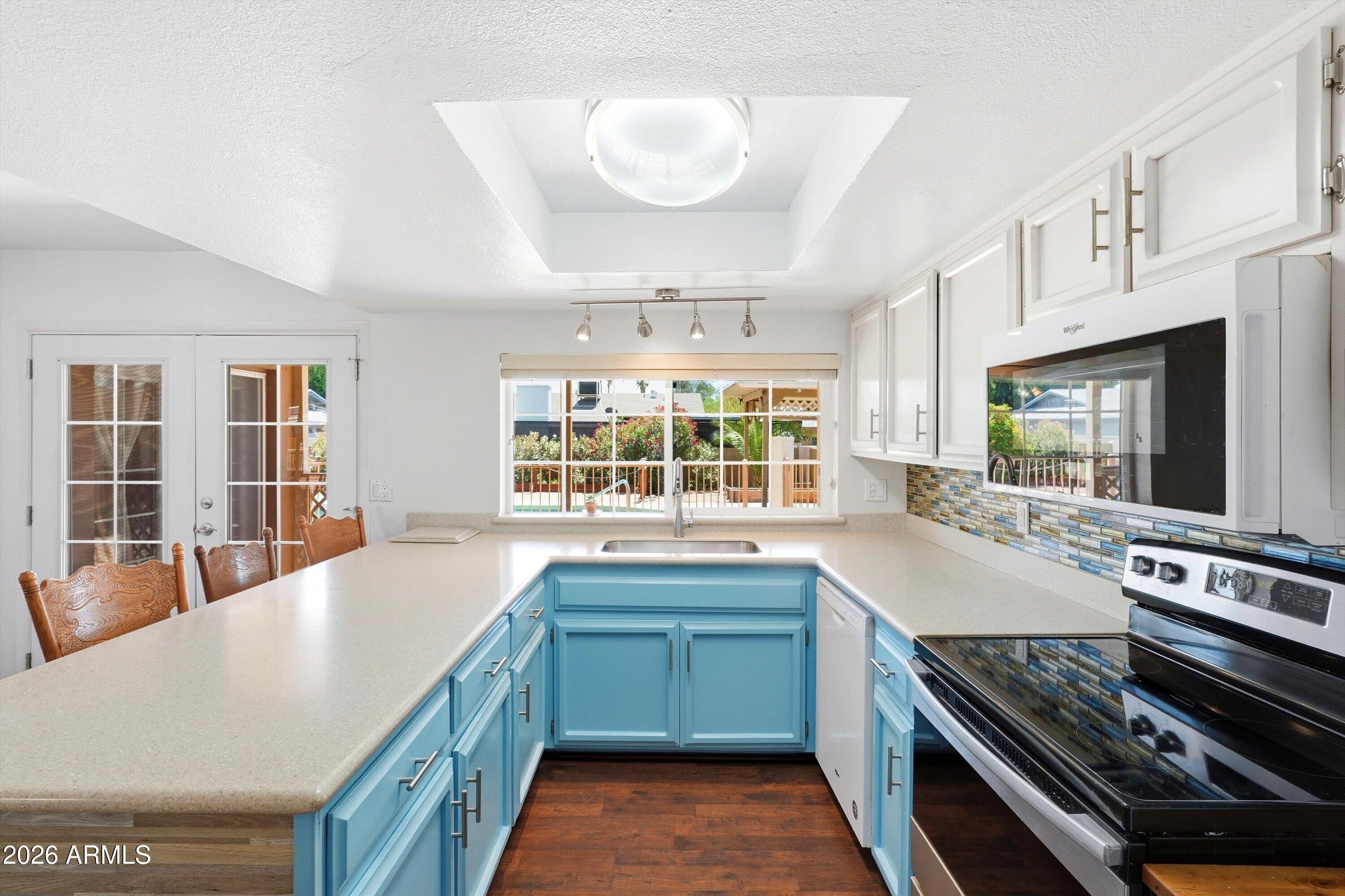 2925 W VILLA RITA Drive