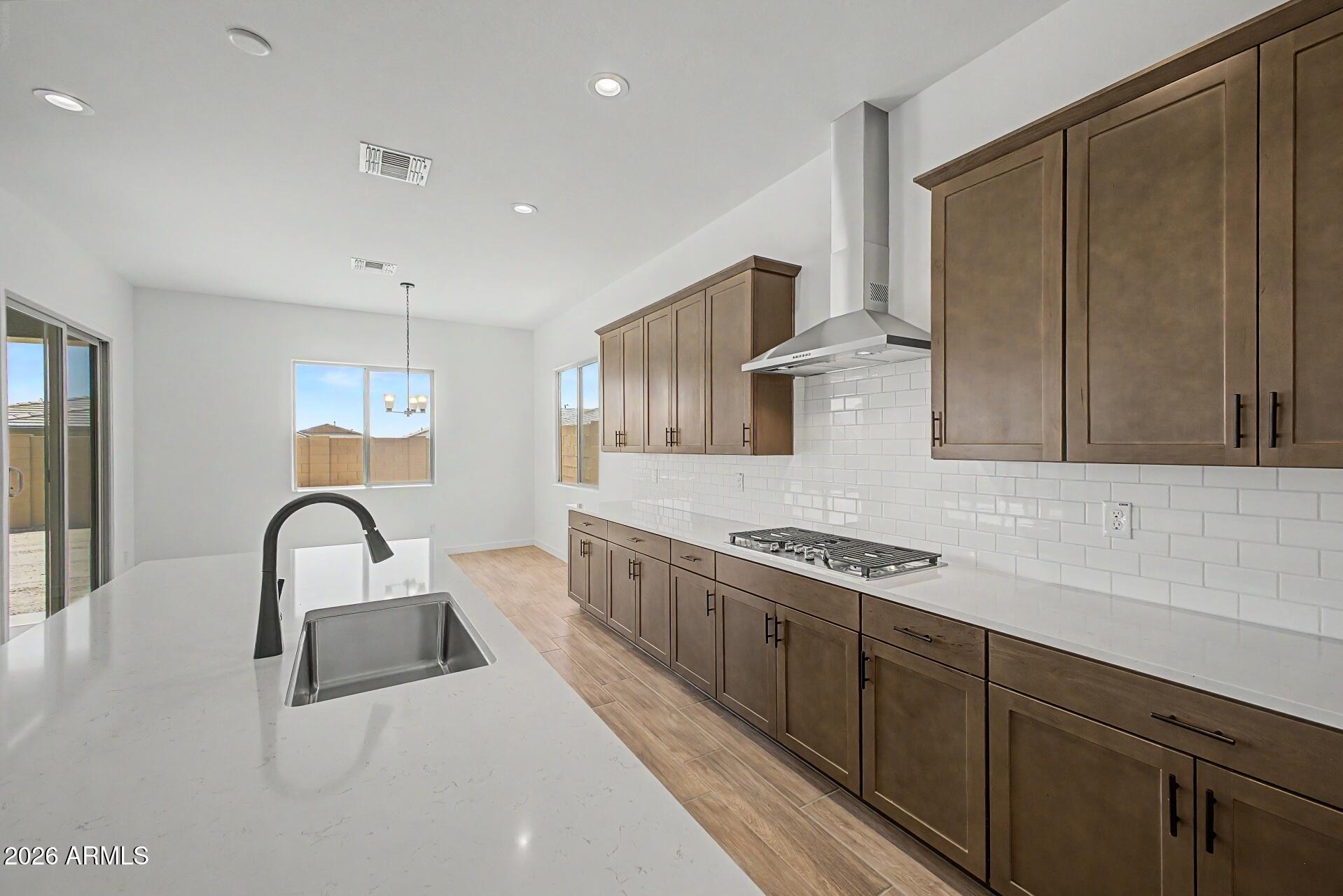 15799 W DESERT HOLLOW Drive
