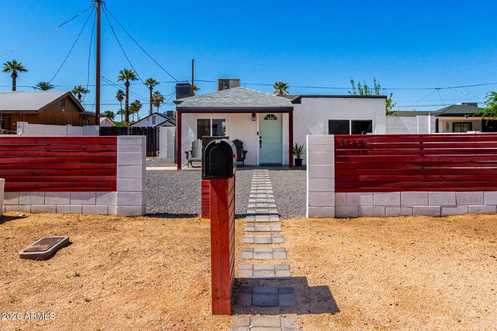 Photo of 2512 N 29th Street, Phoenix, AZ 85008 (MLS # 6974739)