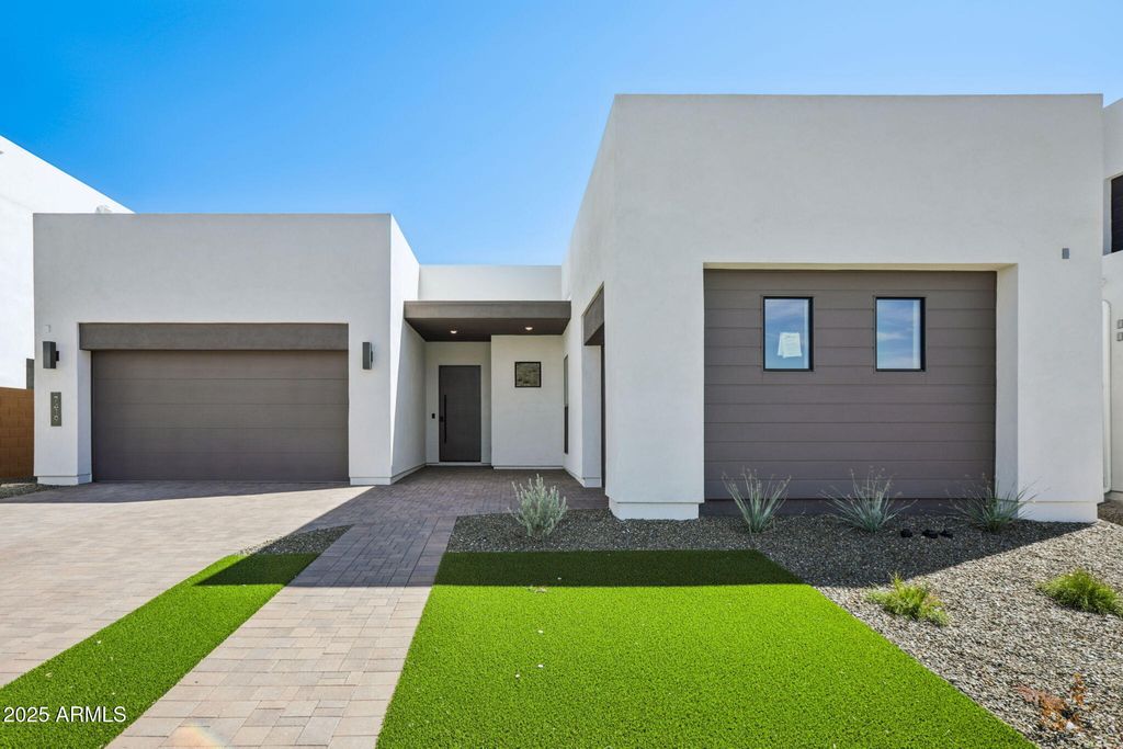 Photo of 7419 W Oberlin Way, Peoria, AZ 85383 (MLS # 6917211)
