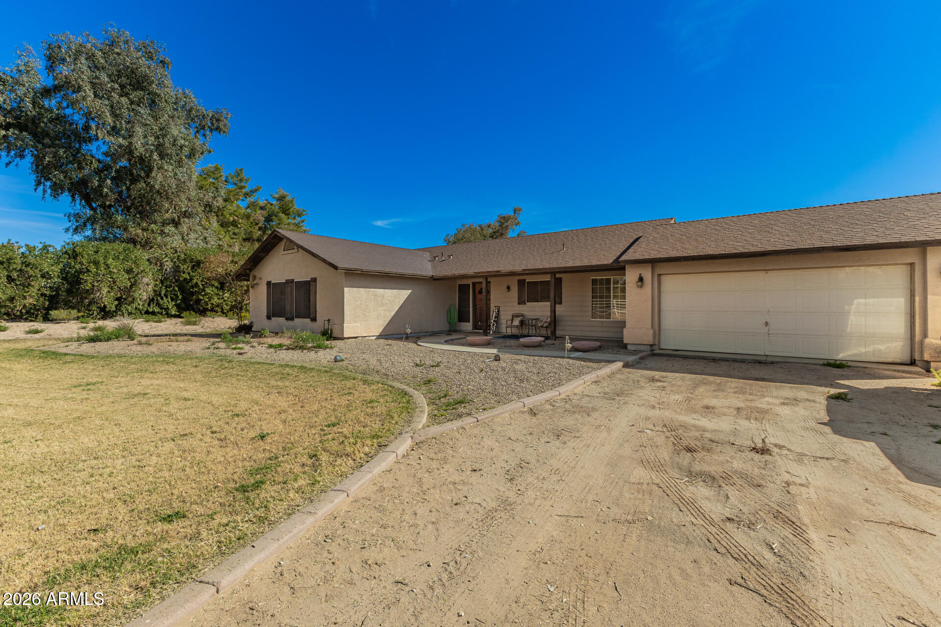 7649 N SARIVAL Avenue