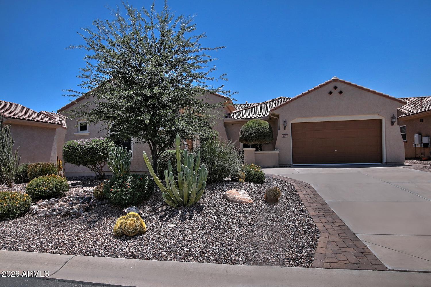 4053 N MONUMENT Drive