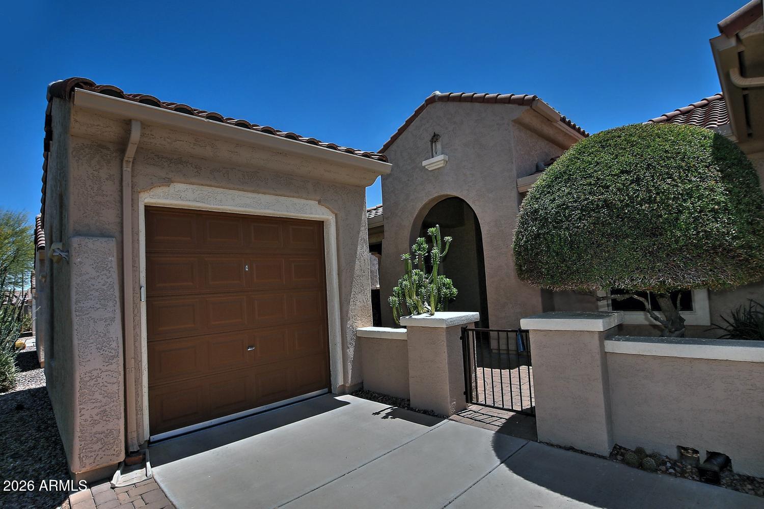 4053 N MONUMENT Drive
