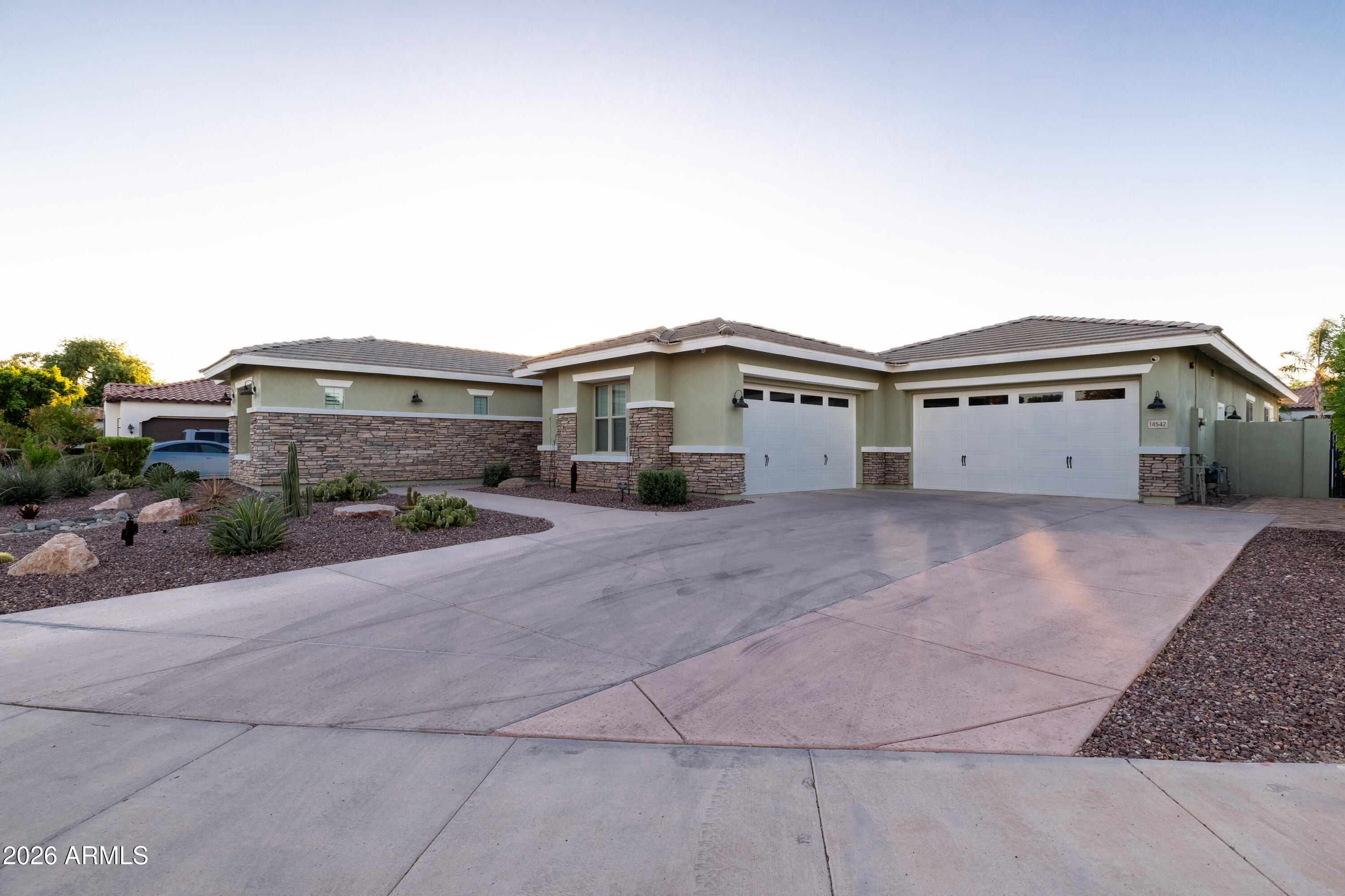 14542 W MOUNTAIN VIEW Drive