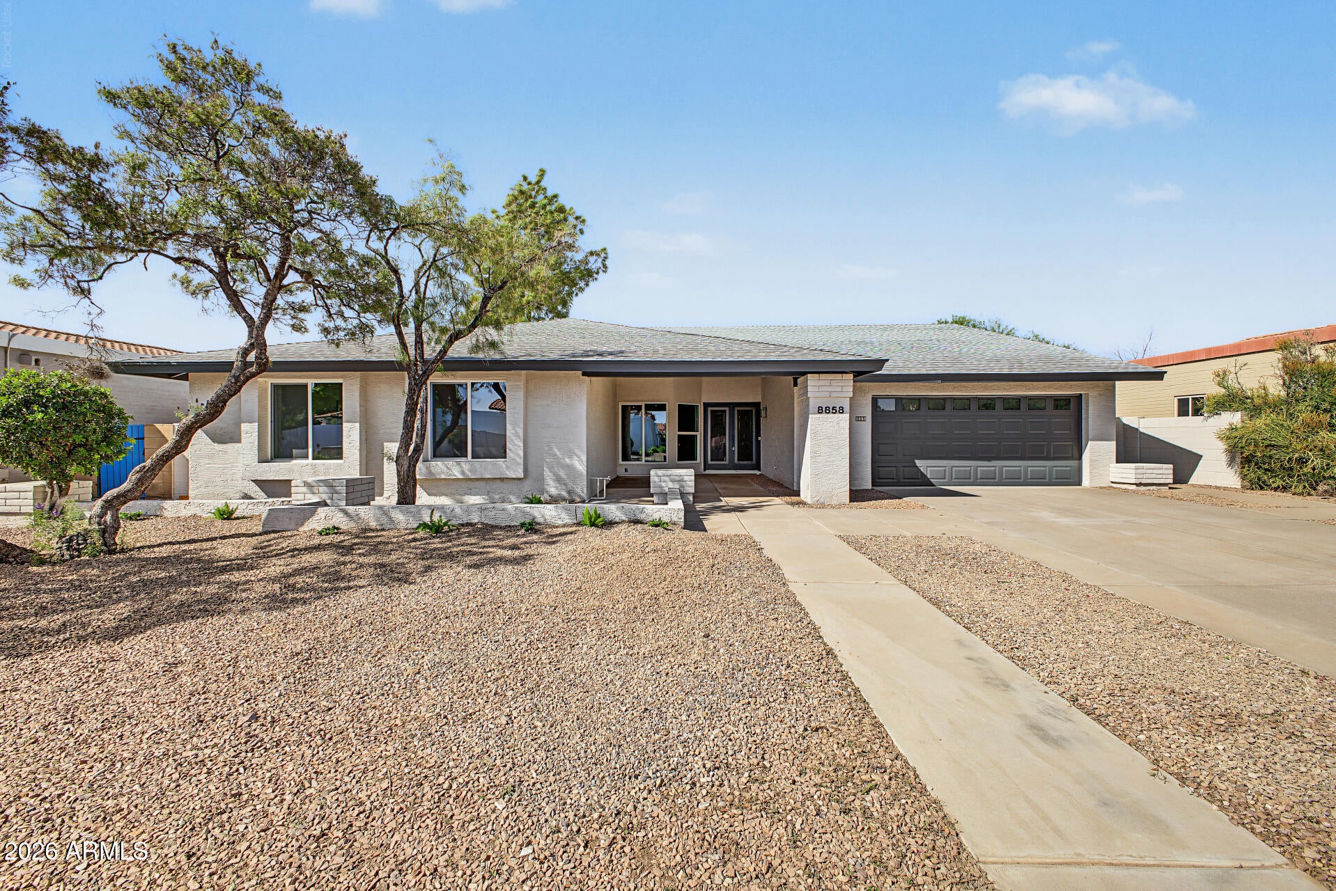 8858 S Los Feliz Drive