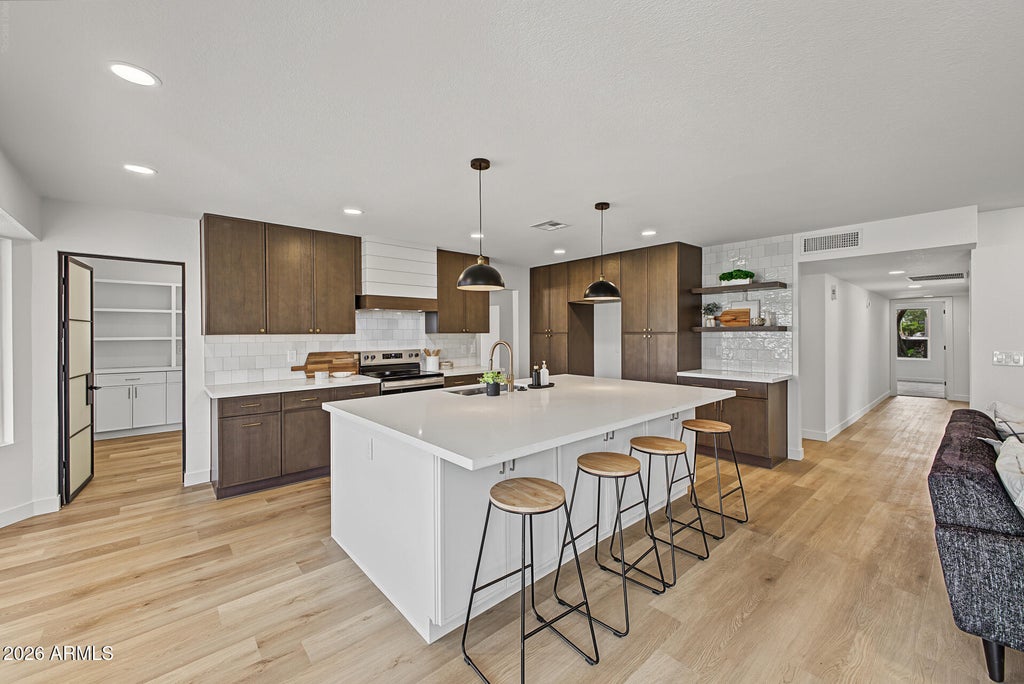 Photo of 8858 S Los Feliz Drive, Tempe, AZ 85284 (MLS # 7095390)