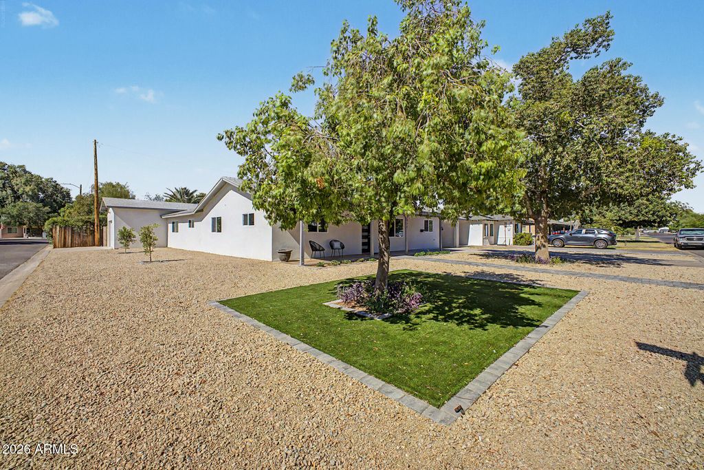 Photo of 928 E Georgia Avenue, Phoenix, AZ 85014 (MLS # 7029619)