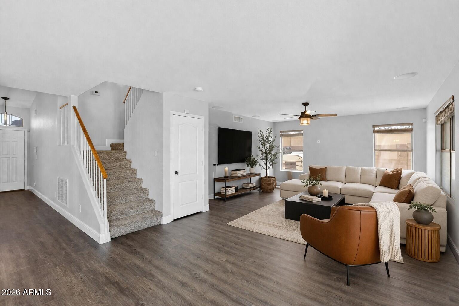 2208 S PEPPERTREE Court