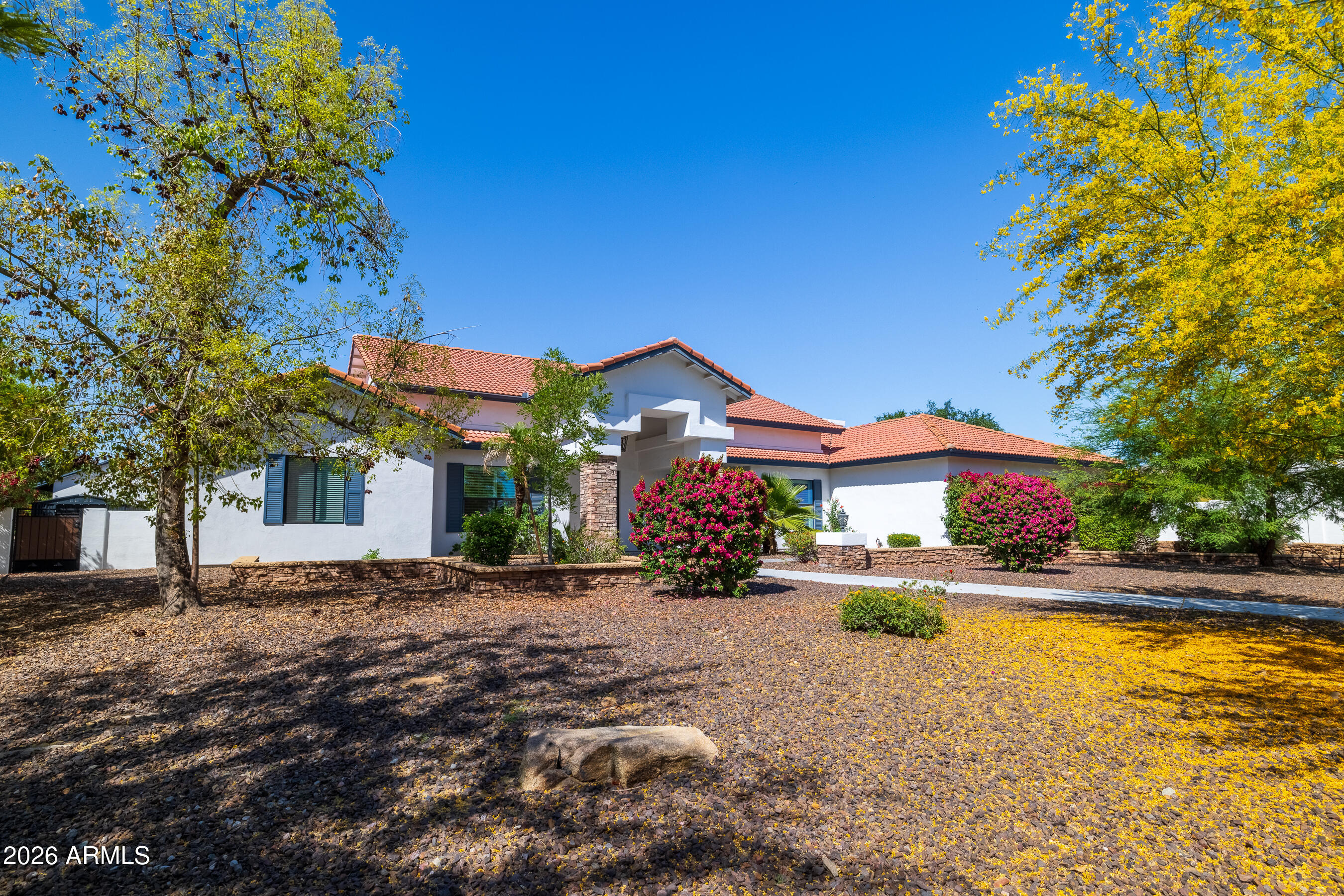 10454 E CORRINE Drive