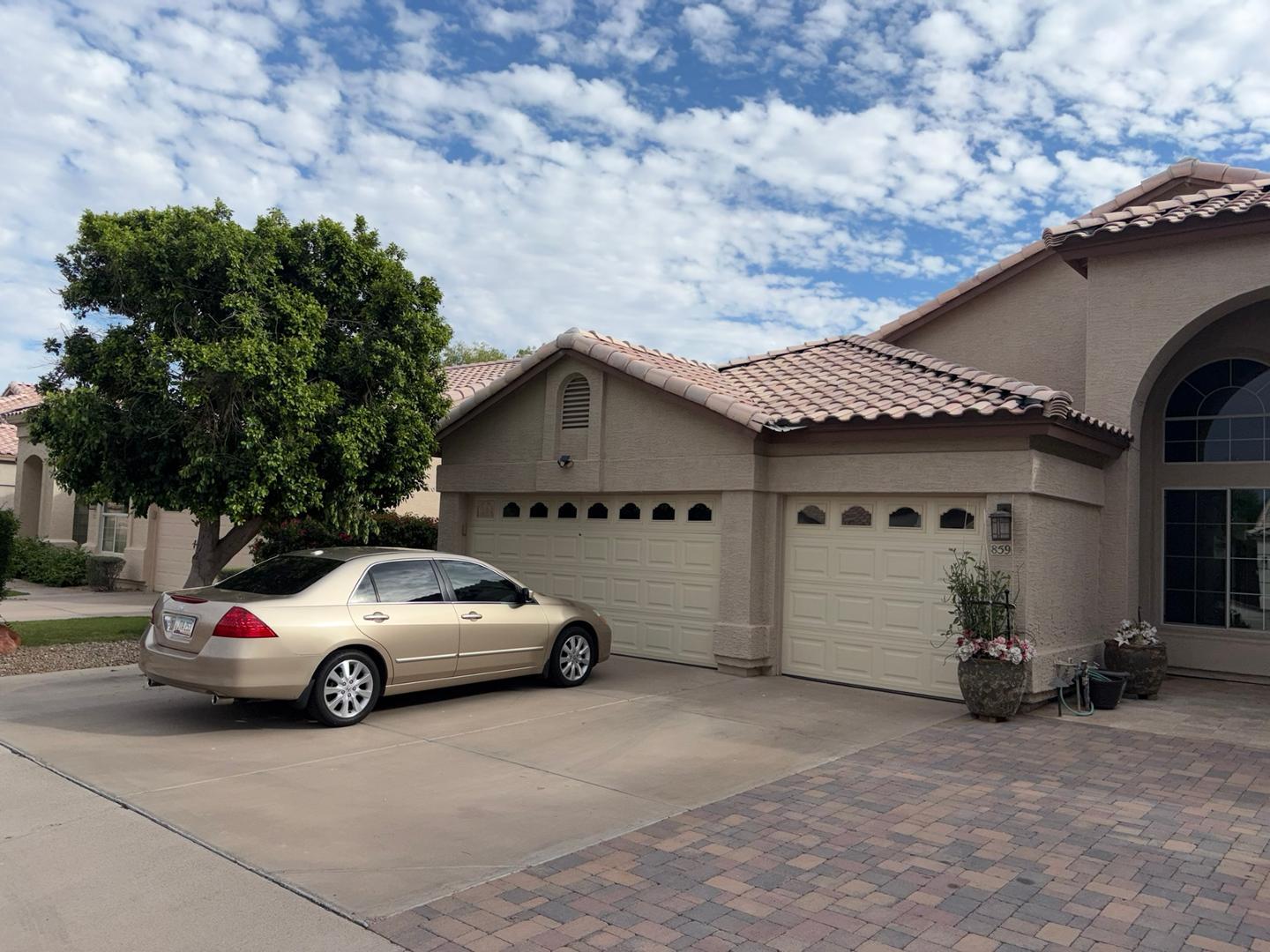 859 W Rawhide Avenue