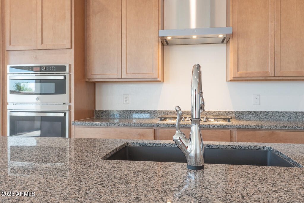 1272 E PENEDES Drive