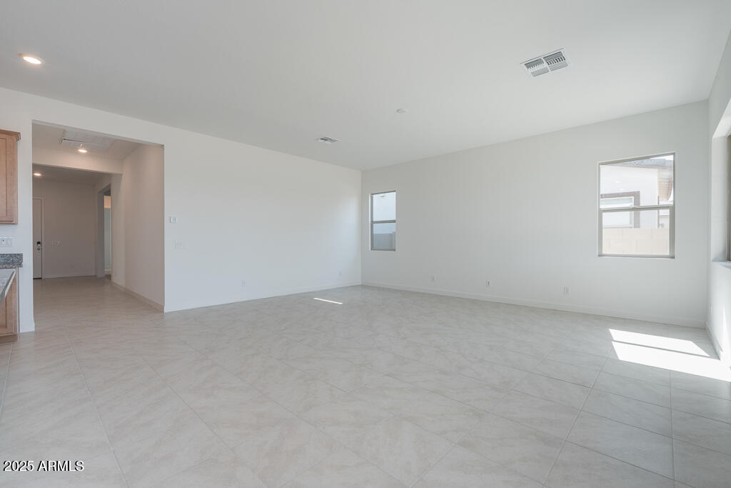 1272 E PENEDES Drive