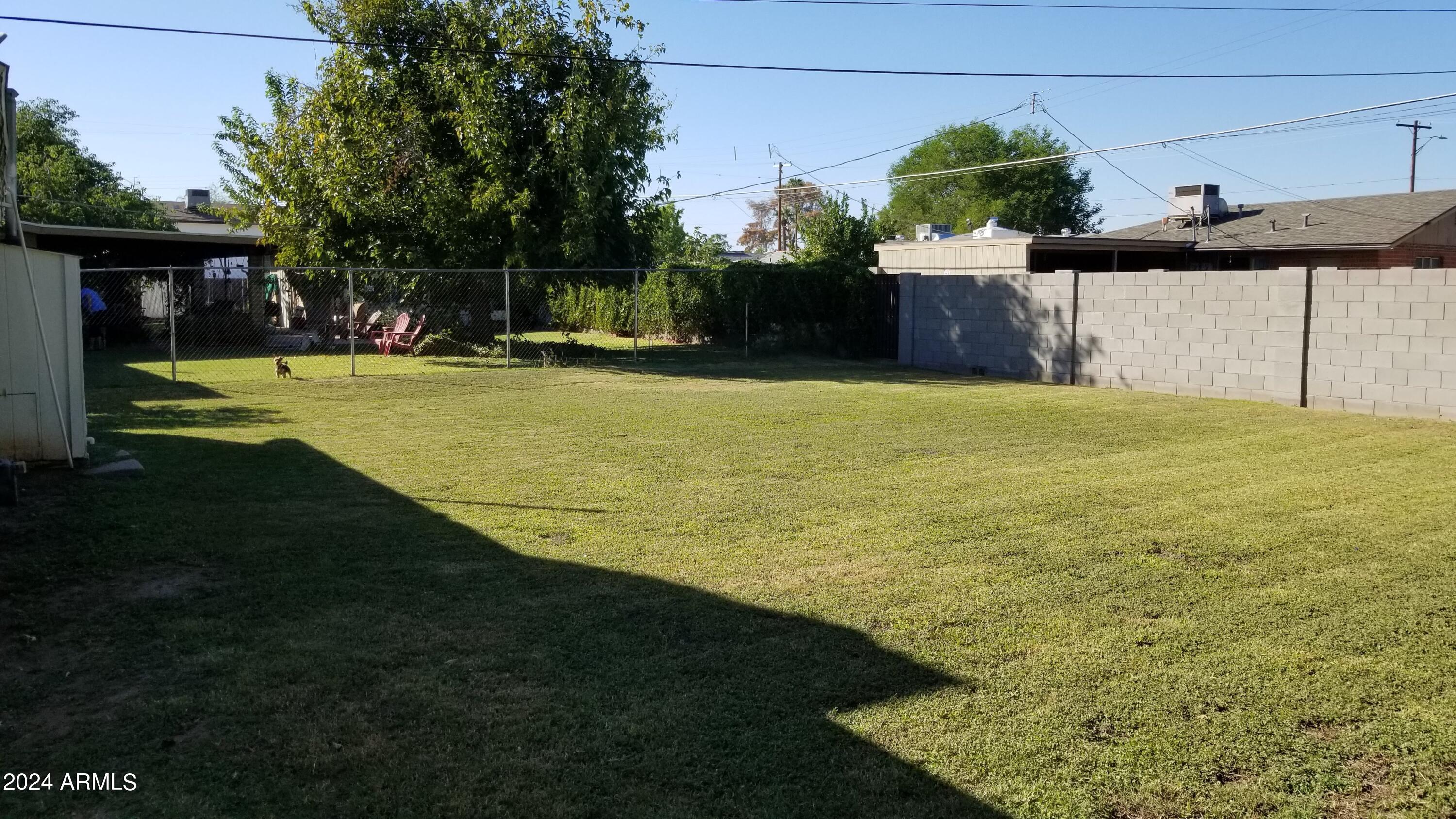 2132 E MULBERRY Drive