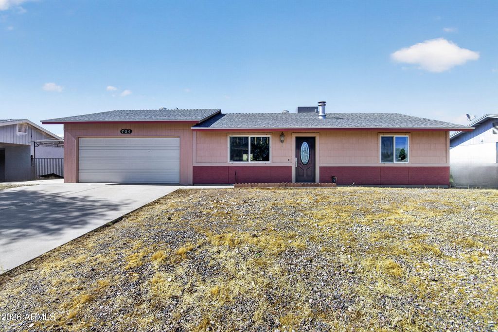 Photo of 704 E Peppertree Avenue, Apache Junction, AZ 85119 (MLS # 7027798)