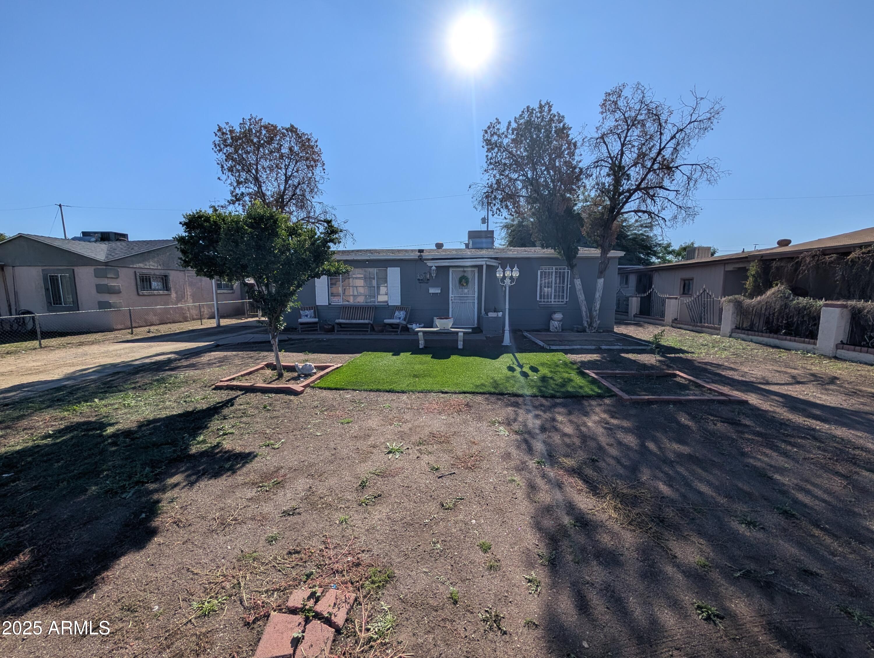 2915 W PIERCE Street