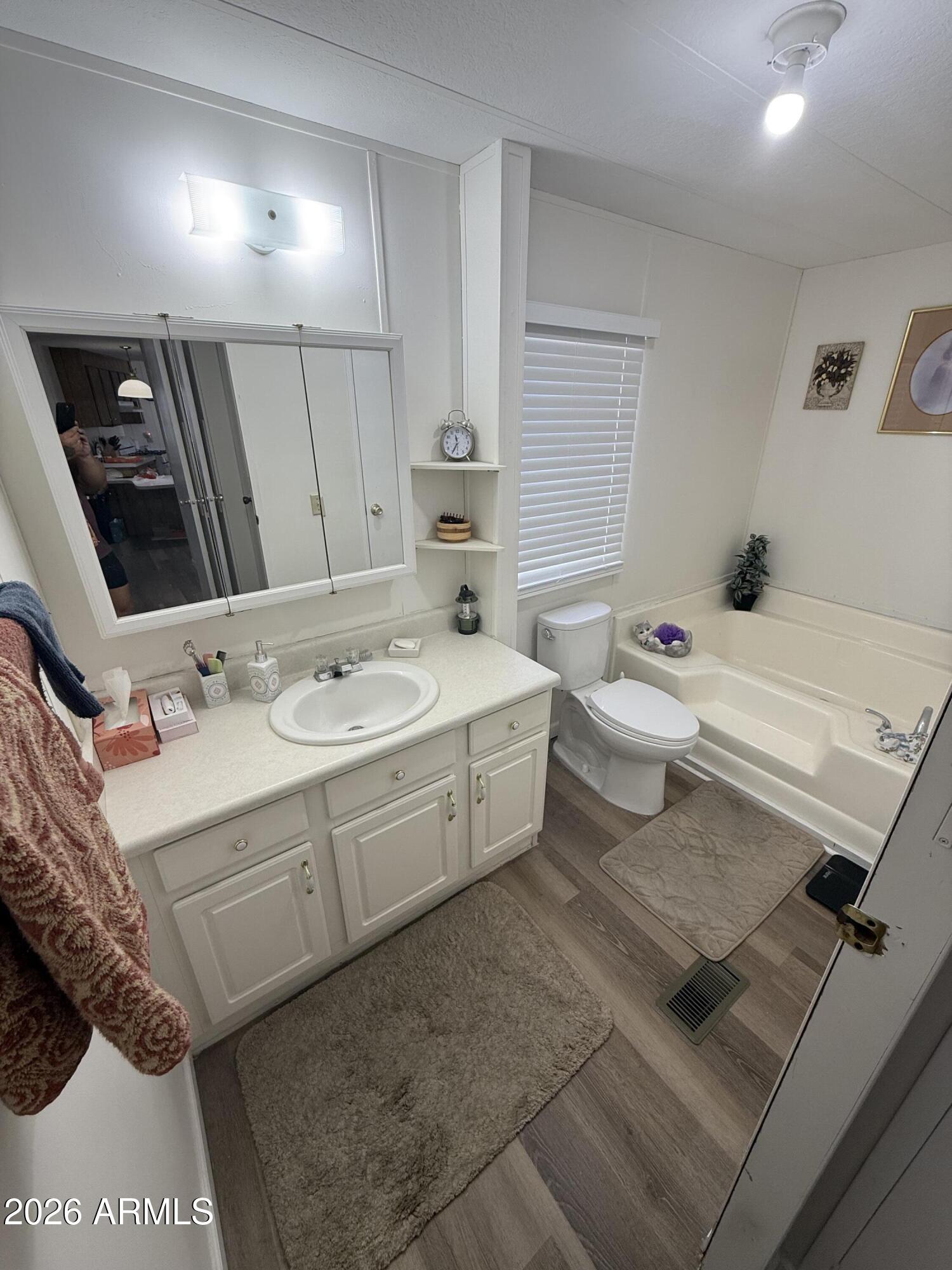 9501 E Broadway Road 145