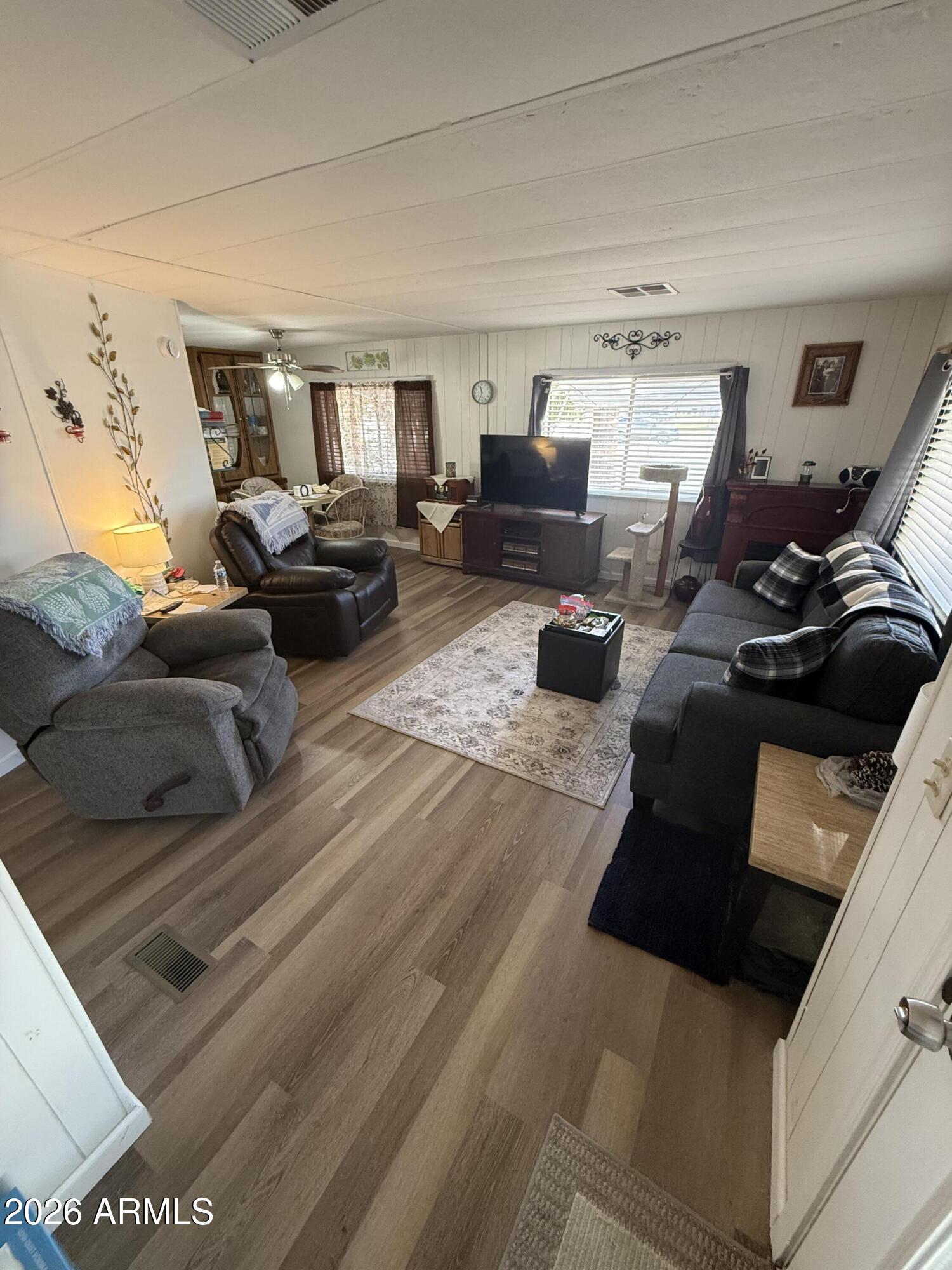 9501 E Broadway Road 145