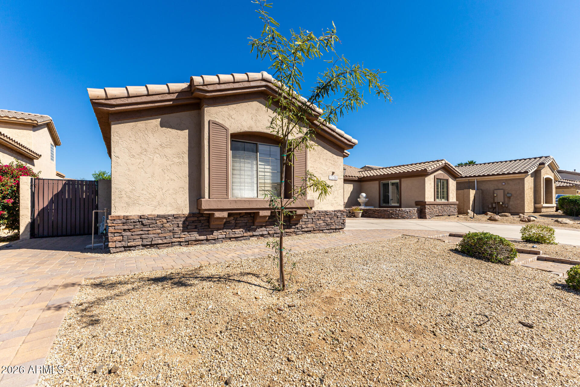 7736 E Via Del Sol Drive