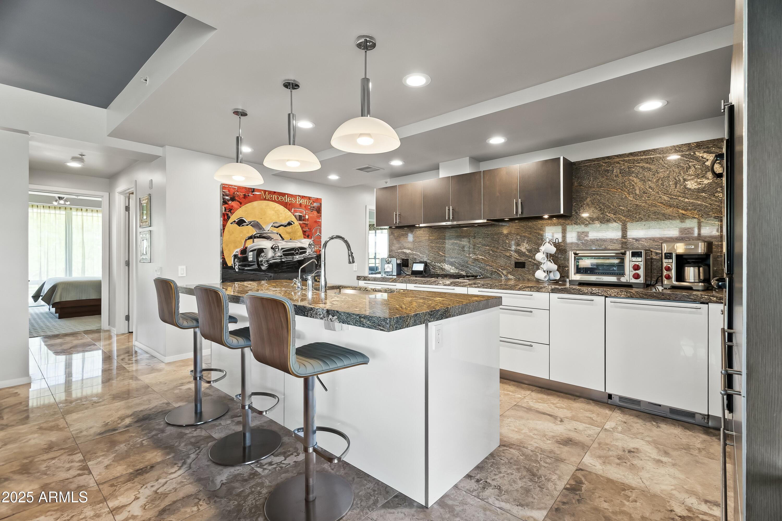 7131 E RANCHO VISTA Drive 7011