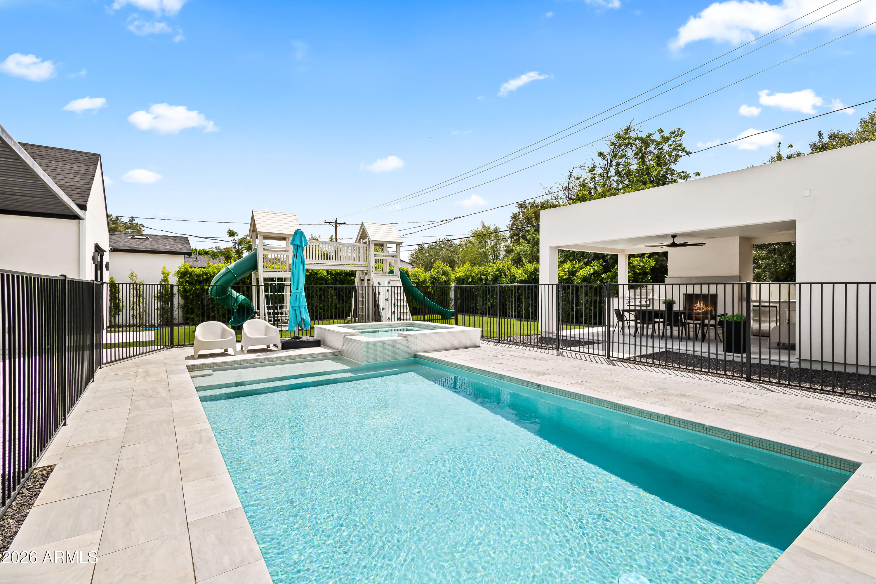 VOYLES TR - Residential