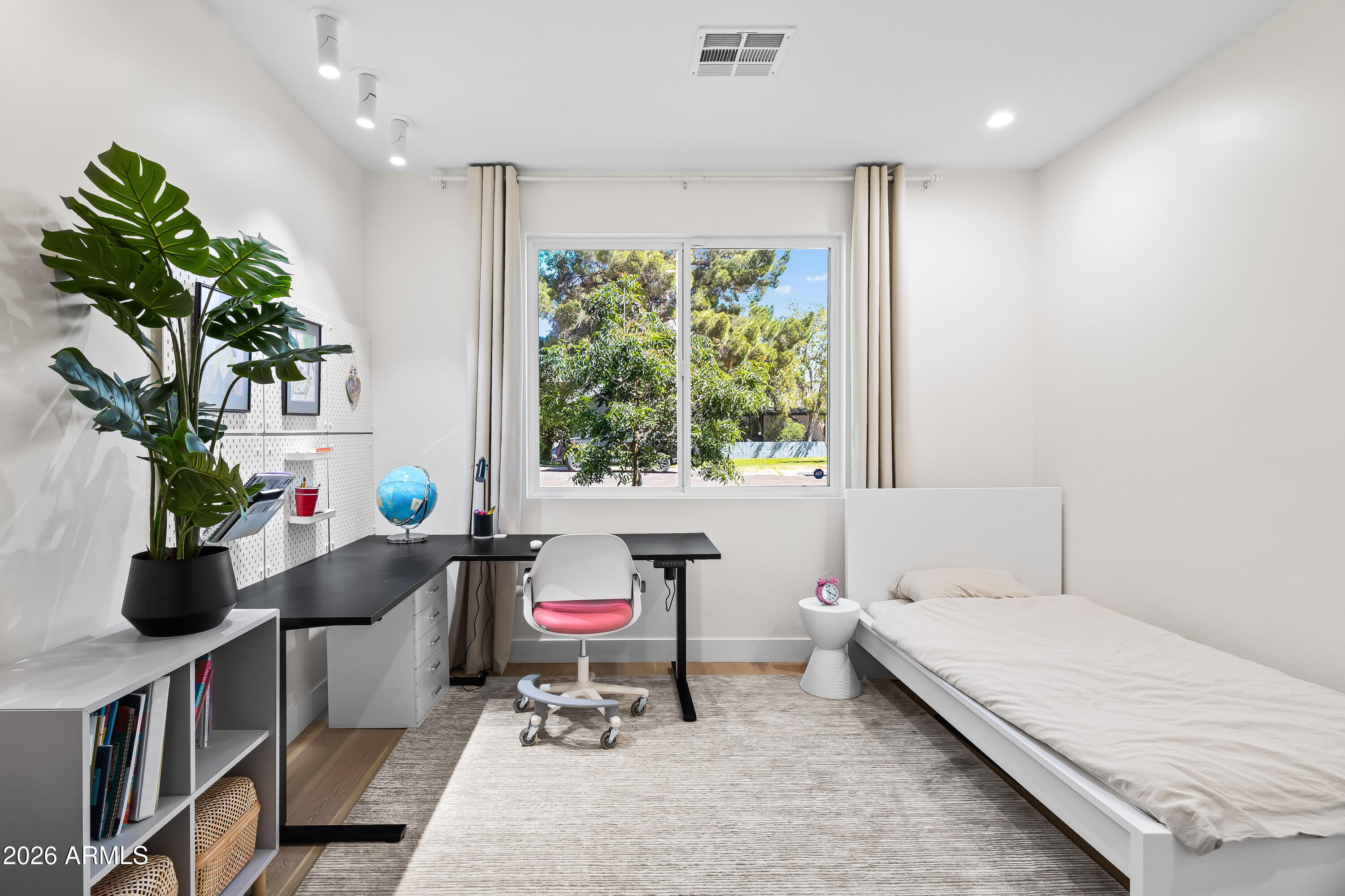 VOYLES TR - Residential