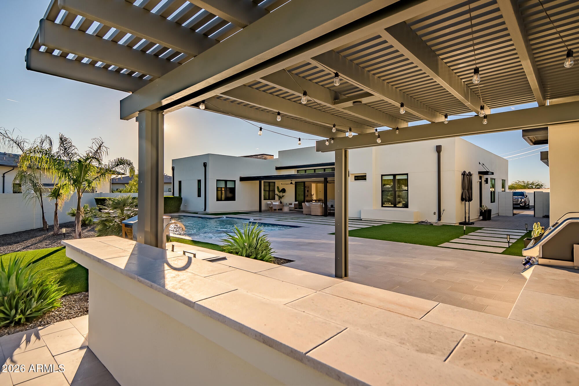 3964 E PENEDES Drive
